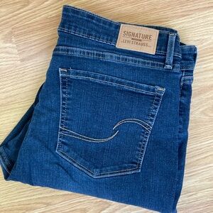 16L Signature Levi Strauss Jeans Straight Leg